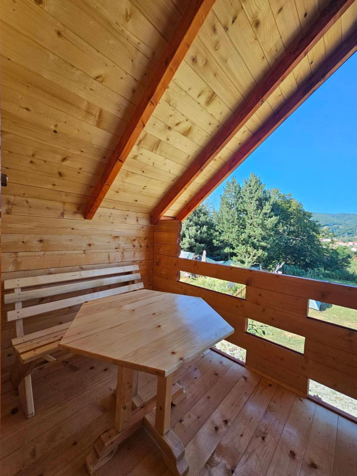 Konaci Oceva Zemlja Bungalovi Konaci Oceva Zemlja Vikendica مويكوفاتش المظهر الخارجي الصورة