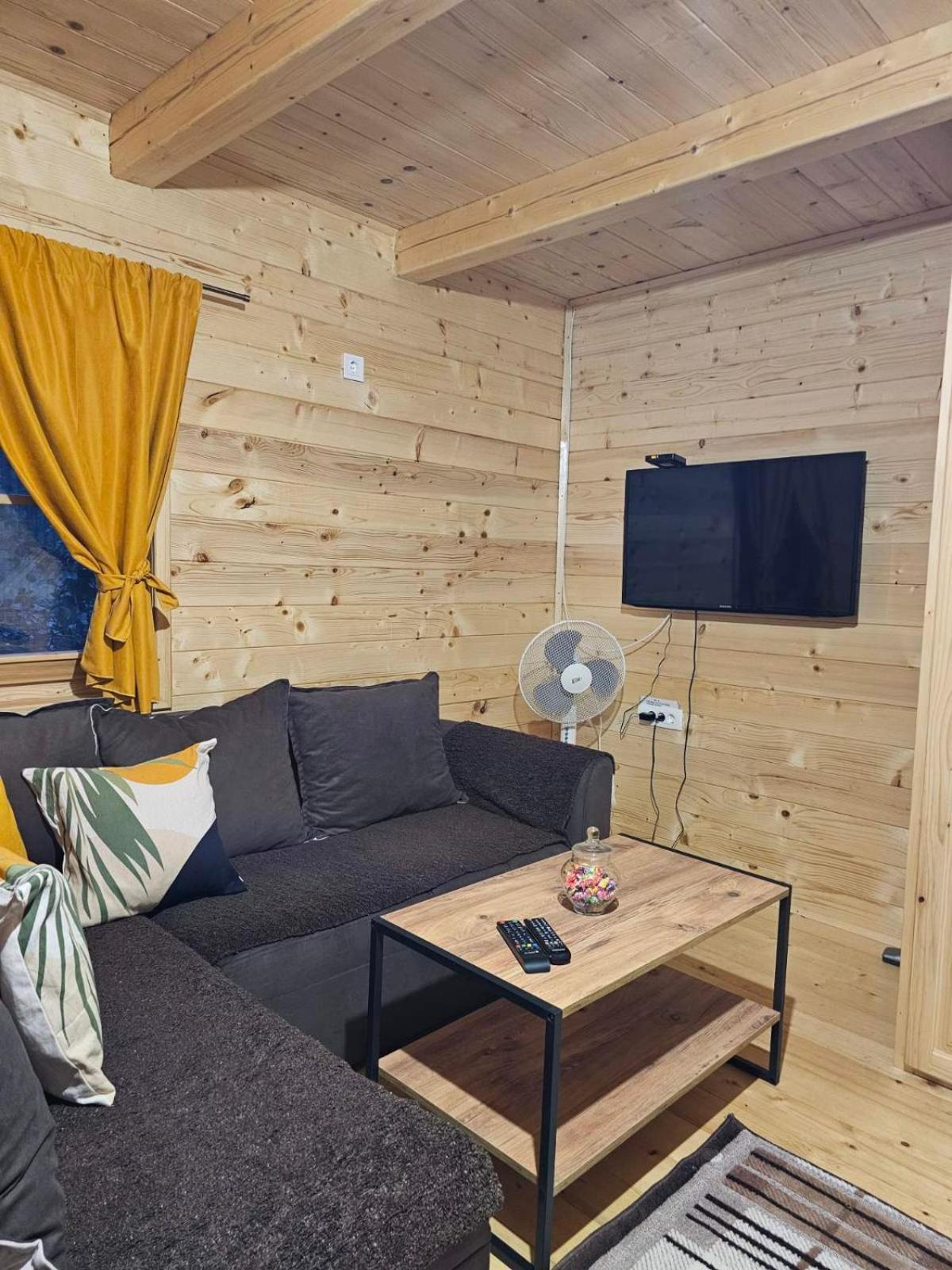 Konaci Oceva Zemlja Bungalovi Konaci Oceva Zemlja Vikendica مويكوفاتش المظهر الخارجي الصورة